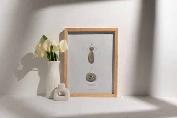 cuadro de poesia en piedra de yoga